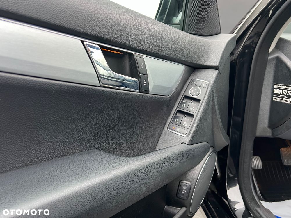 Mercedes-Benz Klasa C 180 Kompressor Automatik Avantgarde - 19