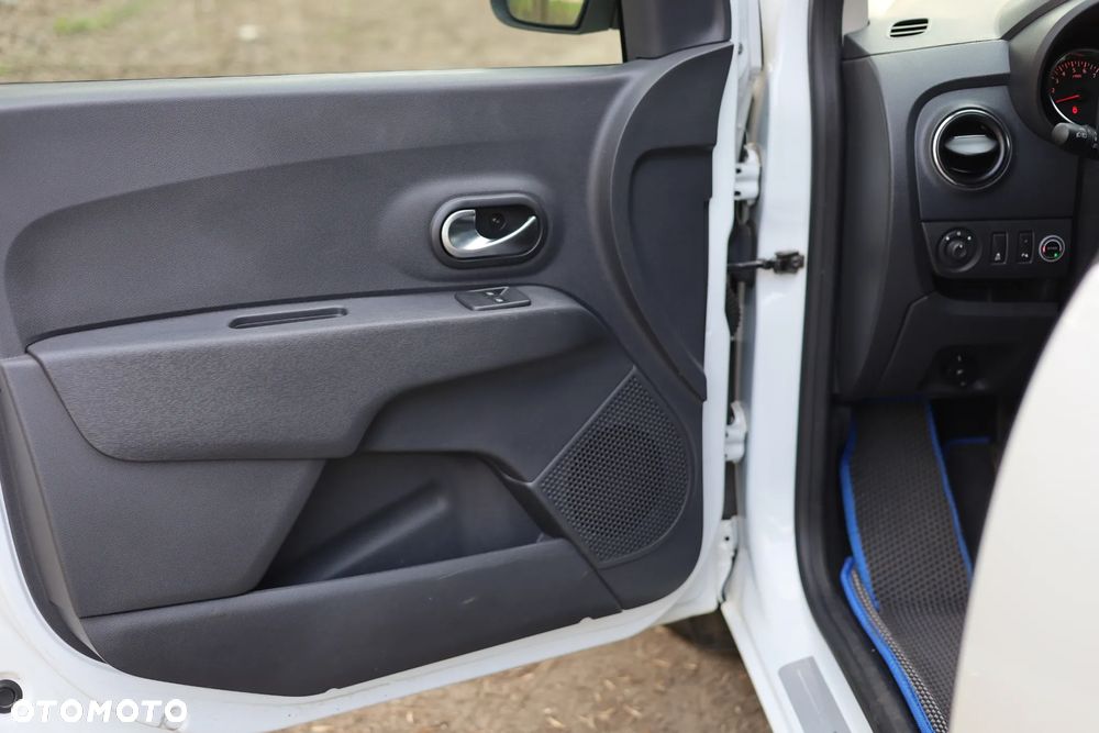 Dacia Lodgy 1.6 SCe Stepway S&S - 21