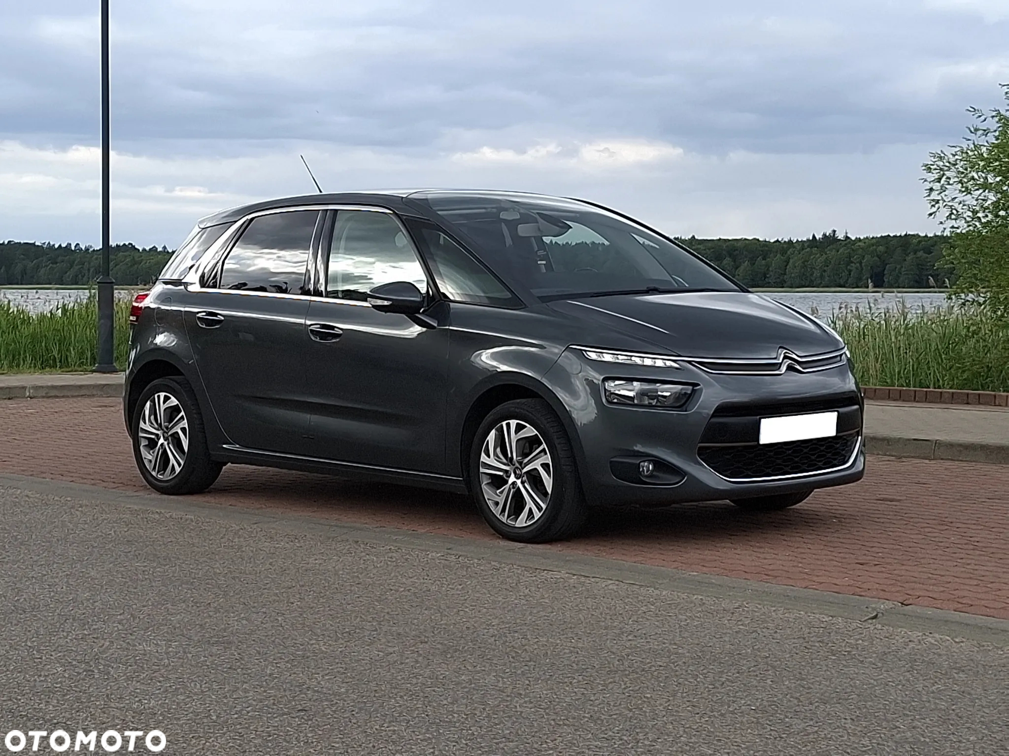 Citroën C4 Picasso 1.6 e-HDi Exclusive - 4