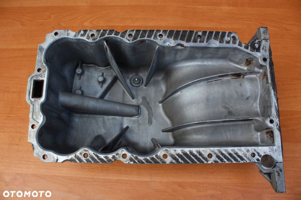 MISKA OLEJU OLEJOWA OPEL ZAFIRA C 1.4 TURBO 55562727  55568036 - 2