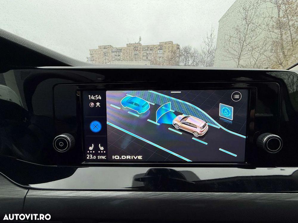 Volkswagen Golf 2.0 TDI DSG Style - 13