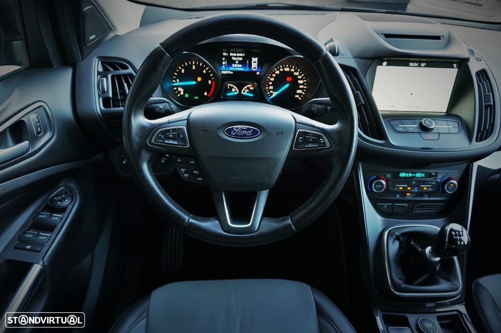 Ford Kuga 1.5 TDCi Titanium - 32