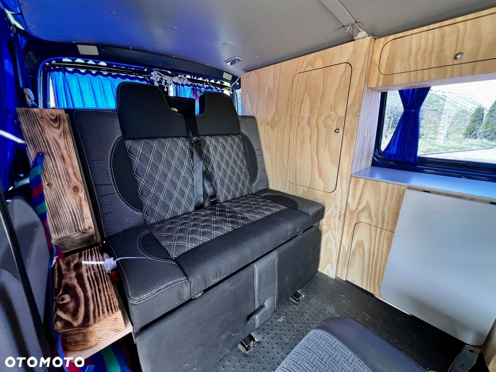Volkswagen Transporter - 6