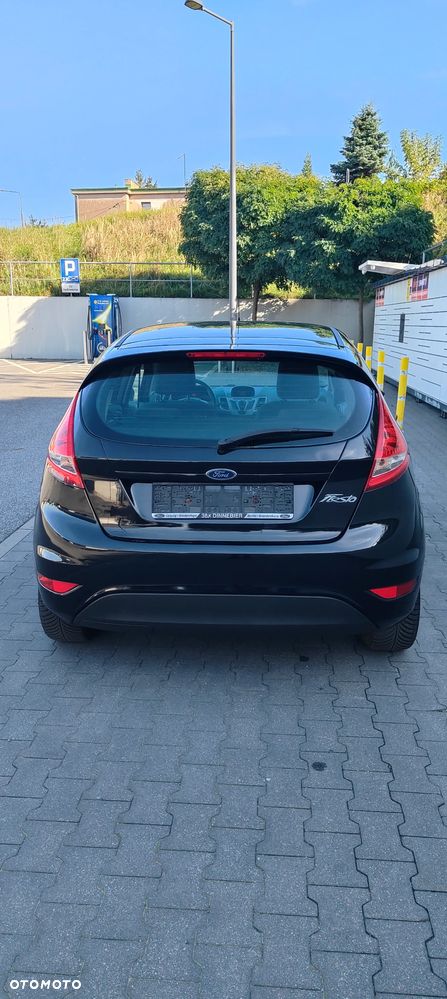 Ford Fiesta - 24