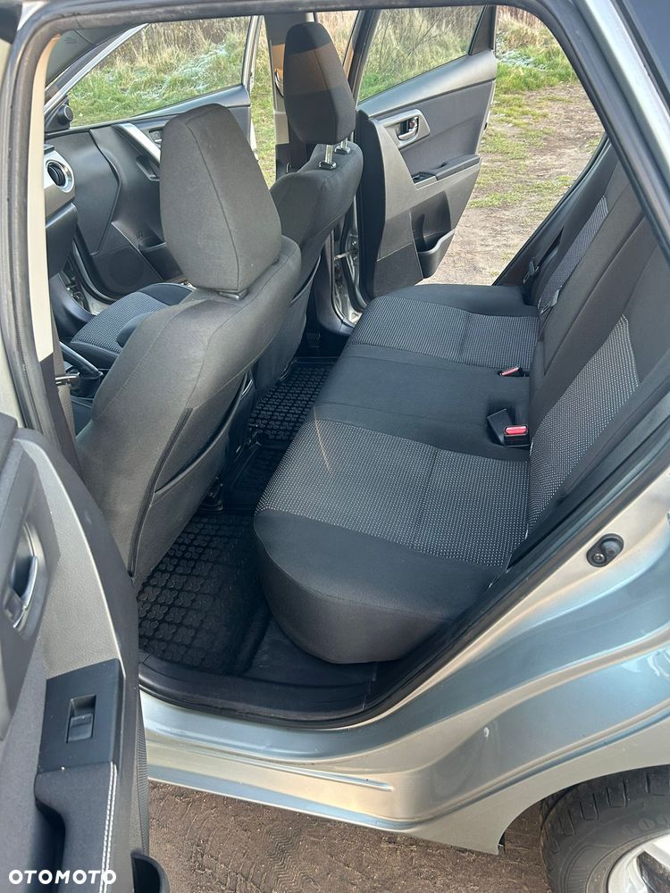 Toyota Auris 1.6 Executive - 4