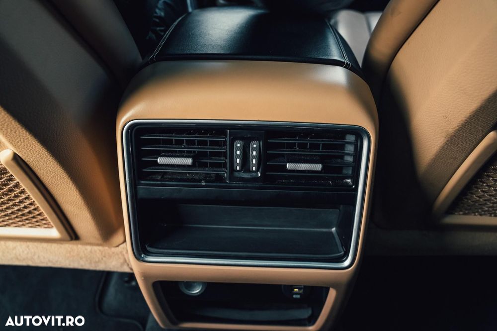 Porsche Cayenne - 19