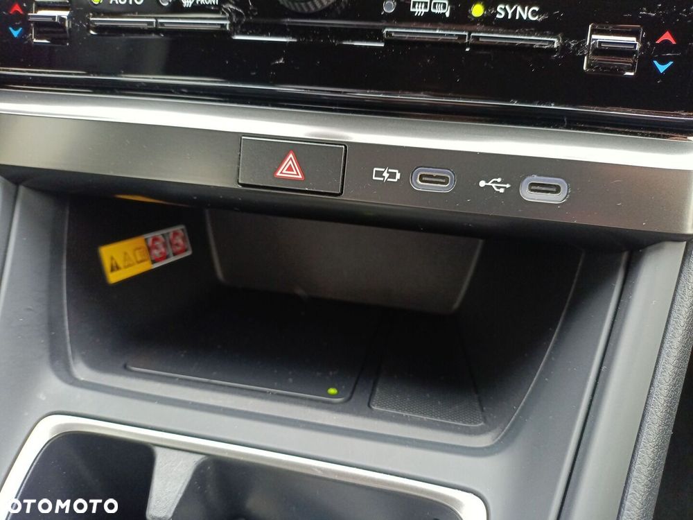 Lexus LBX 1.5 Hybrid - 25