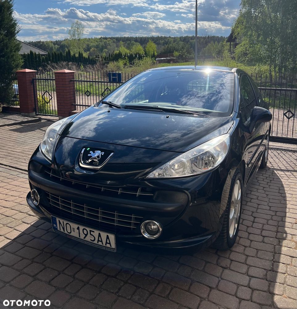 Peugeot 207 - 1
