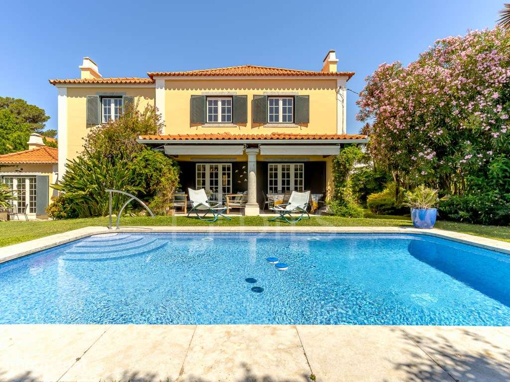 Moradia T7 , com piscina e garagem para venda no centro de Cascais - Grande imagem: 2/54