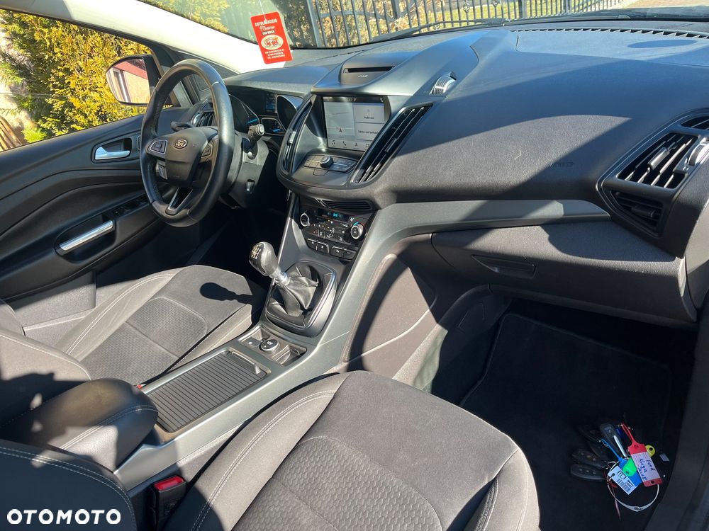 Ford Kuga 1.5 EcoBoost 2x4 Cool & Connect - 9