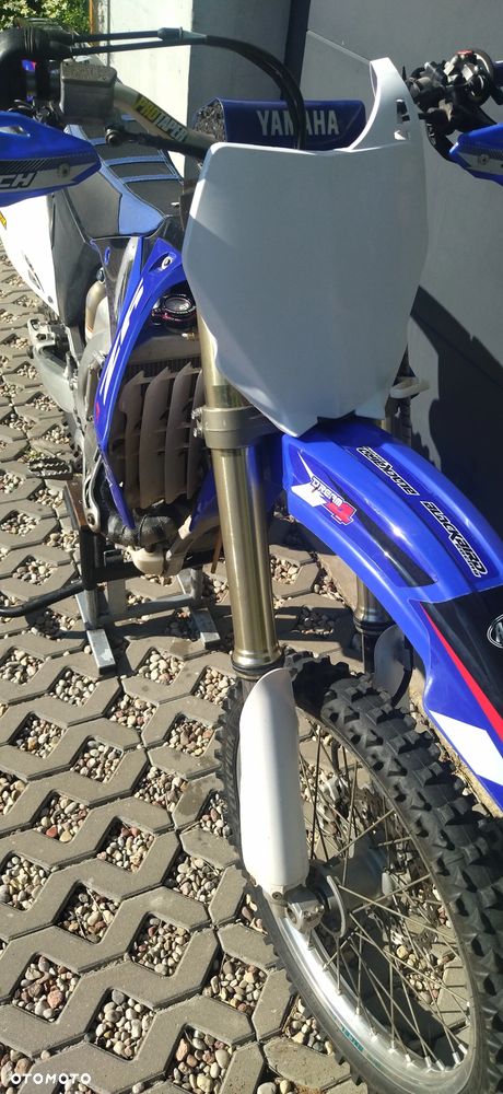 Yamaha YZF - 2