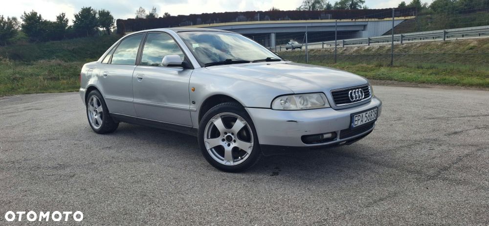 Audi A4 Limousine