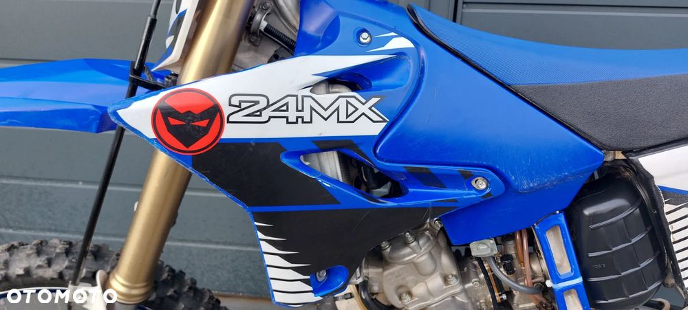Yamaha YZ - 9