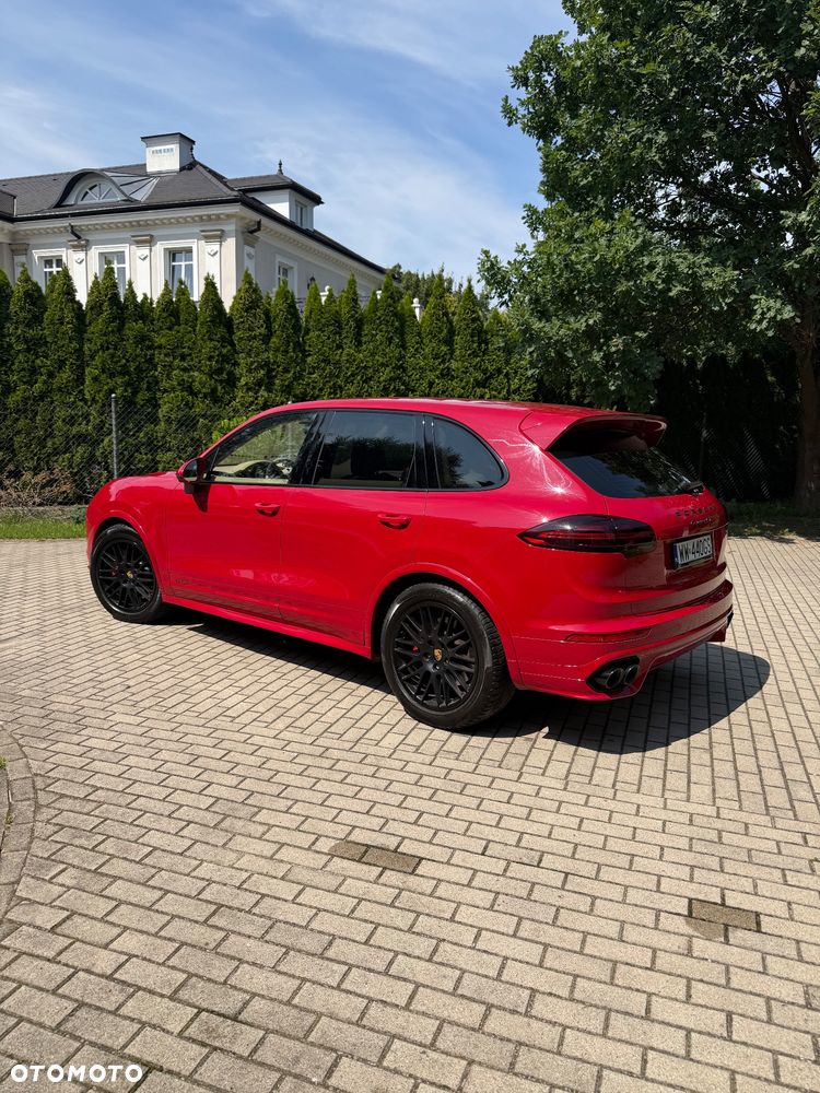 Porsche Cayenne GTS - 12