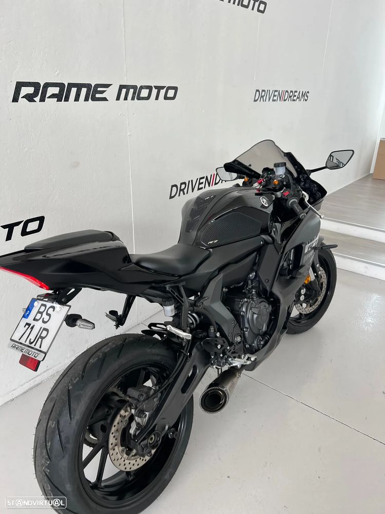 Yamaha R 7 - 14