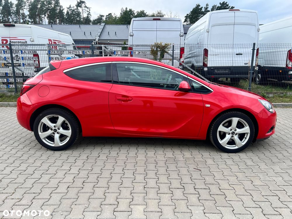 Opel Astra 1.6 Turbo Edition - 12