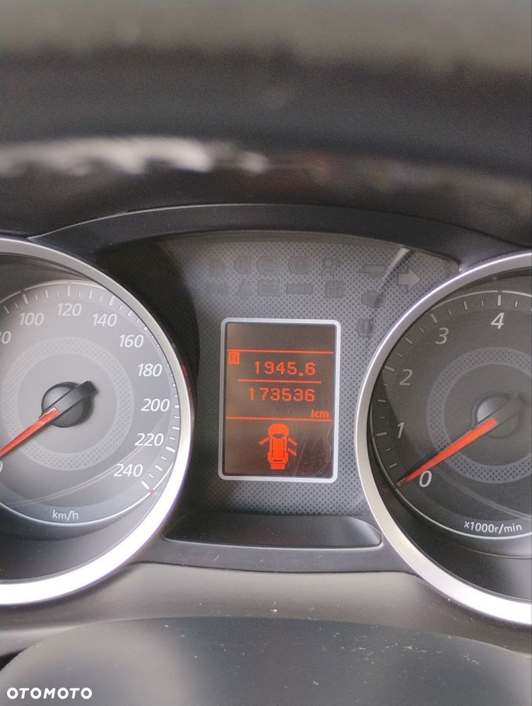 Mitsubishi Lancer 1.5 Invite - 6