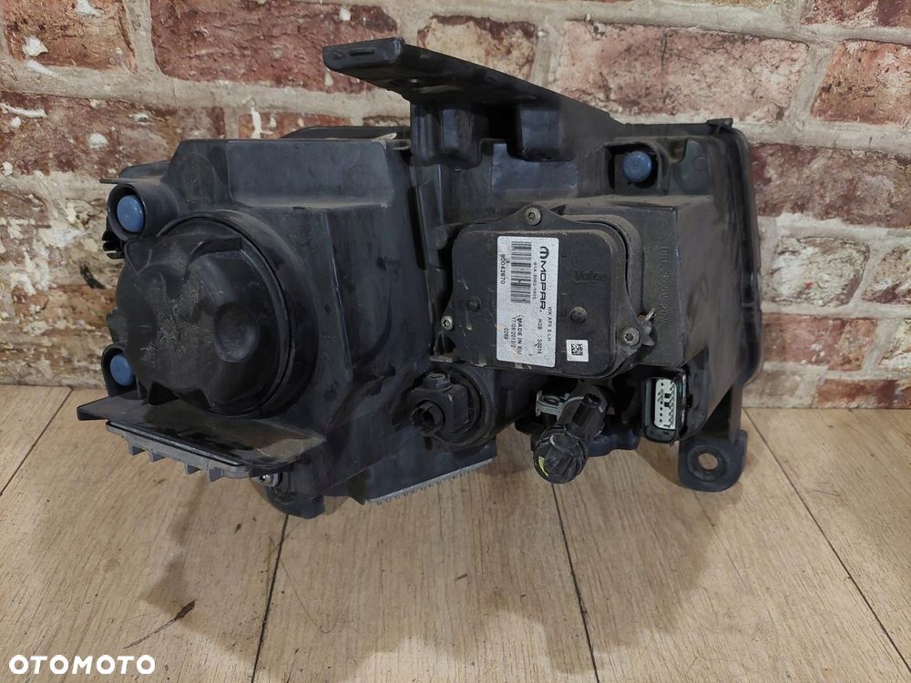 LAMPA PRZÓD LEWA BI-XENON SKRĘTNY JEEP GRAND CHEROKEE WK2 2014 ROK ANGLIK - 3