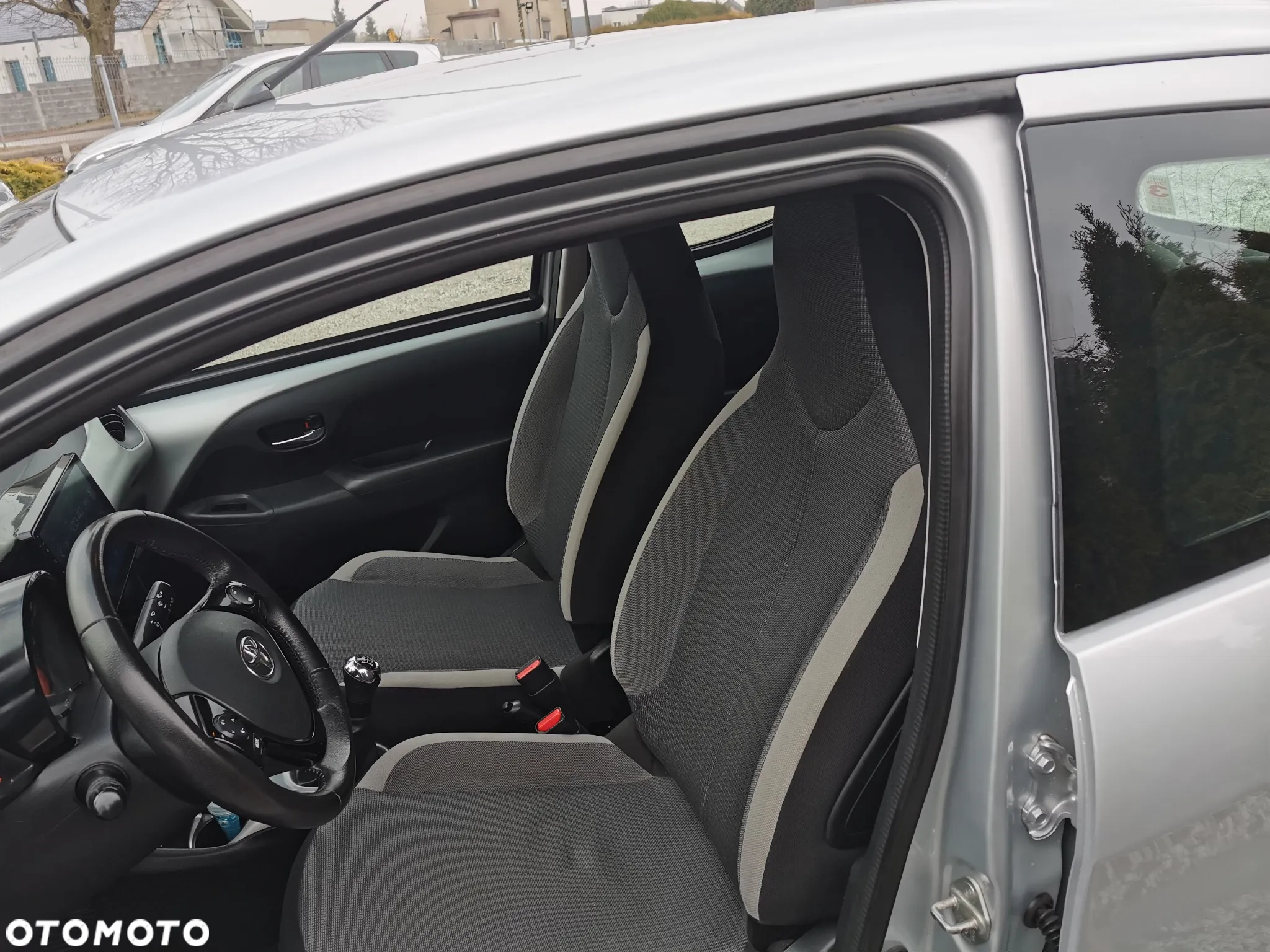 Toyota Aygo x-play - 26