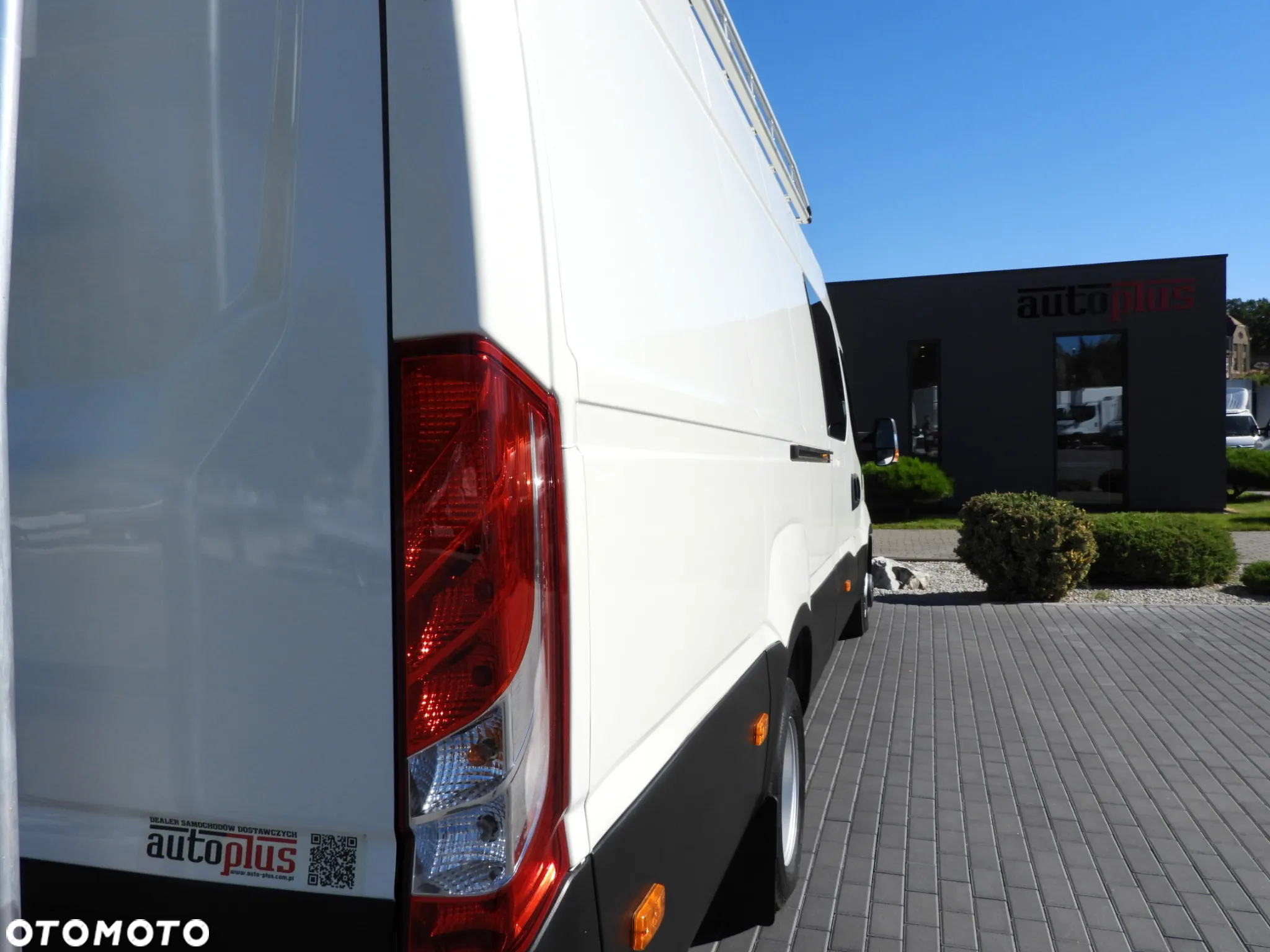 Iveco DAILY 35C17 FURGON BRYGADÓWKA 6 MIEJSC TEMPOMAT BLIŹNIACZE KOŁA KLIMATYZACJA 170KM [ 009678 ] - 18