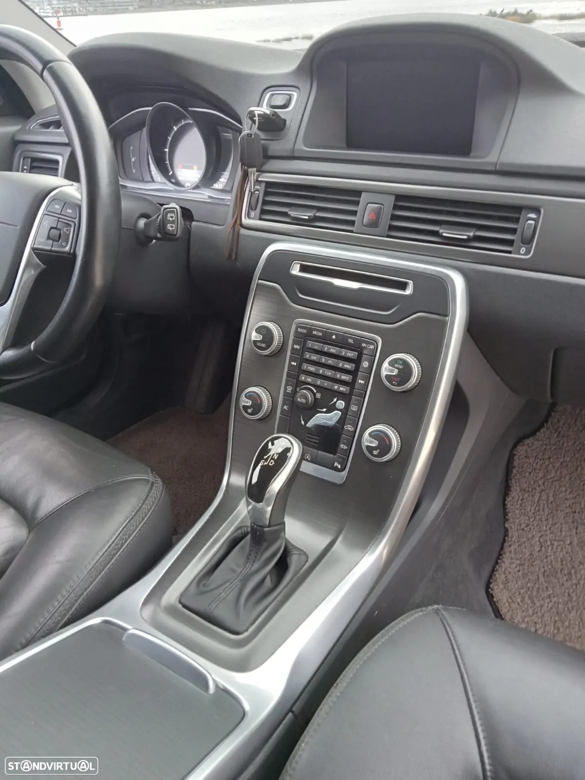 Volvo XC 70 D4 Geartronic Summum - 38