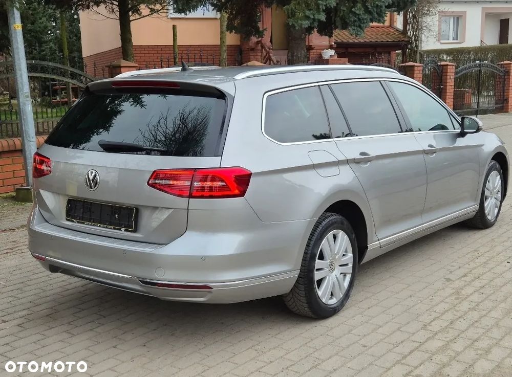 Volkswagen Passat 2.0 TDI SCR (BlueMotion Technology) Highline - 17