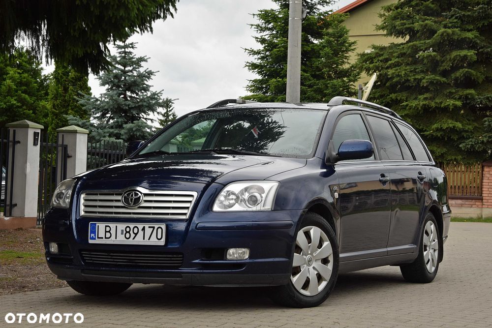 Toyota Avensis - 1