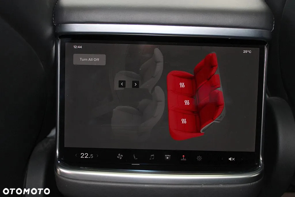Tesla Model S Plaid - 32