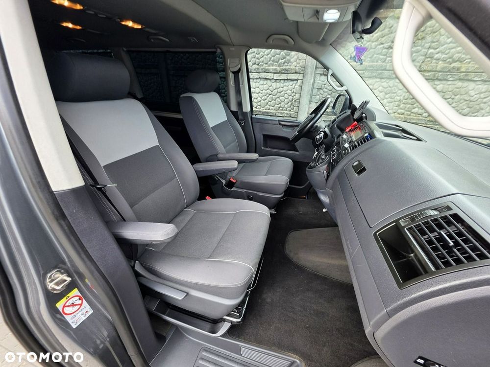 Volkswagen Multivan - 21