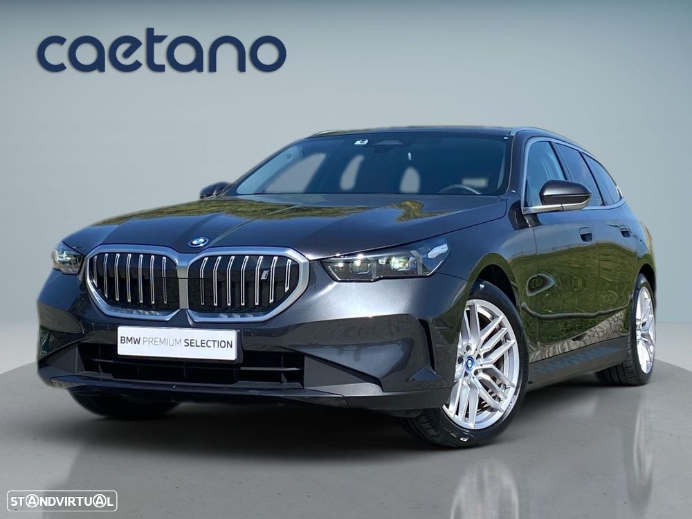 BMW i5 Touring eDrive40 - 1