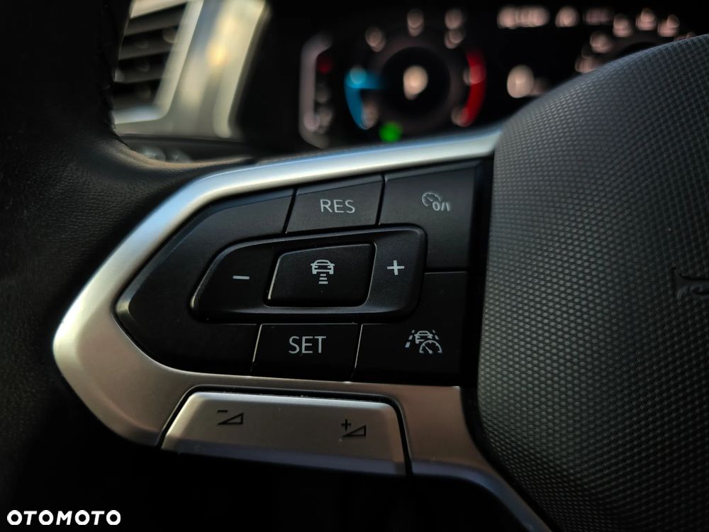 Volkswagen Tiguan 2.0 TDI SCR Elegance DSG - 24