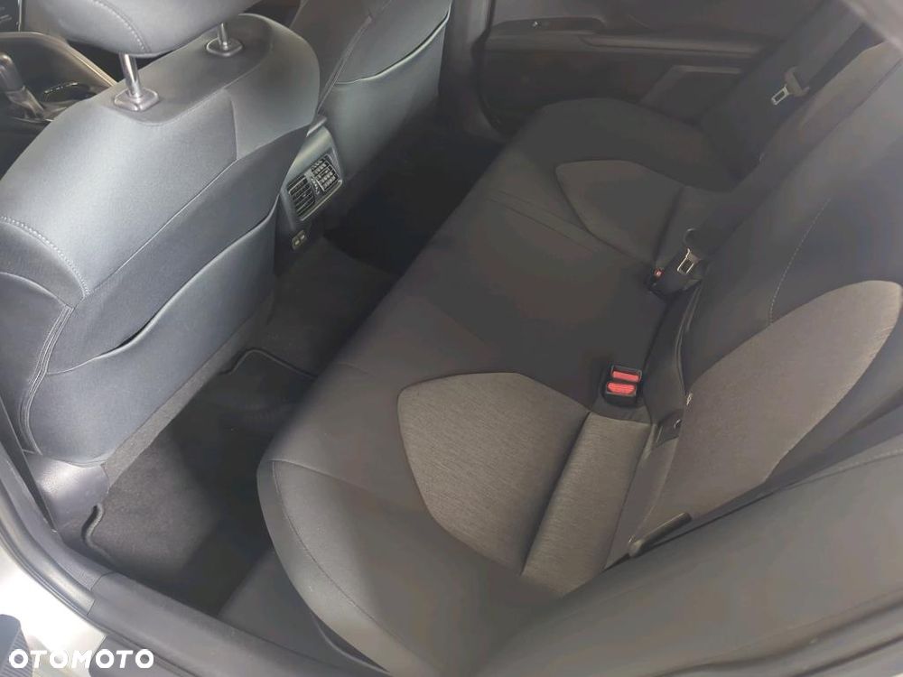 Toyota Camry - 18