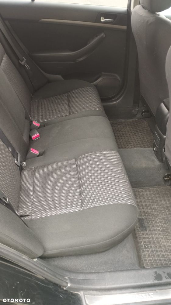 Toyota Avensis 1.8 VVT-i Sol - 11