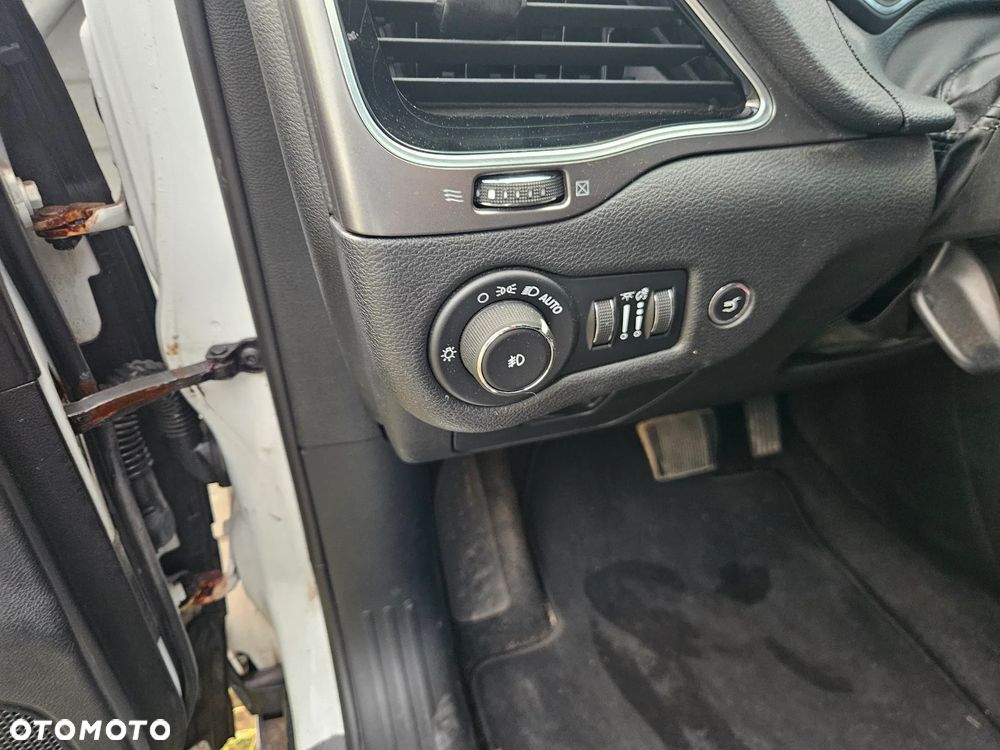 Jeep Cherokee 3.2 V6 Active Drive I Limited - 16