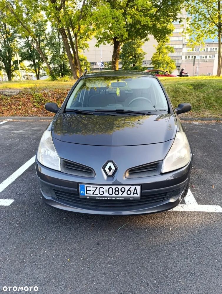 Renault Clio 1.2 16V Authentique - 1