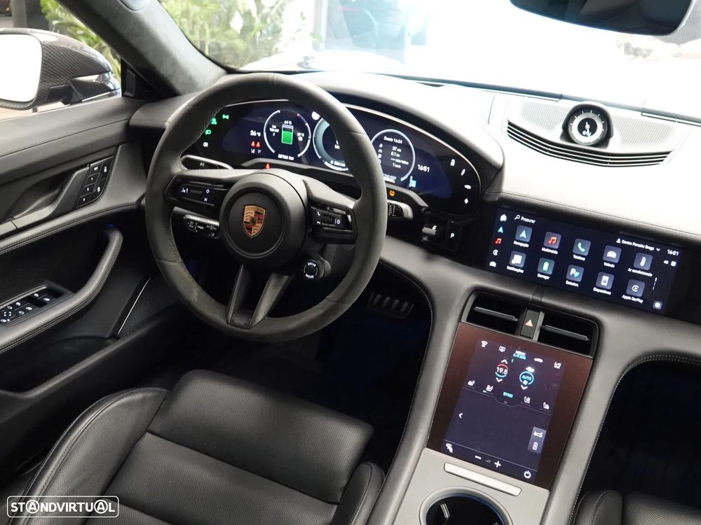Porsche Taycan Turbo GT - 27