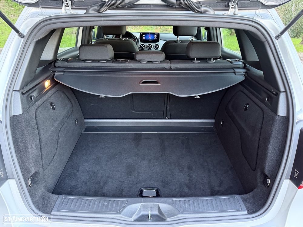 Mercedes-Benz B 180 d Style - 44