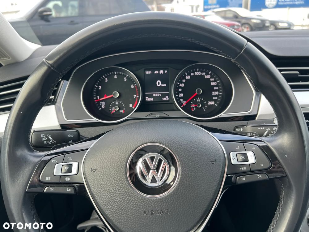 Volkswagen Passat 1.5 TSI OPF DSG - 9