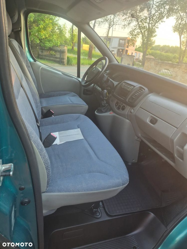 Renault Trafic - 19