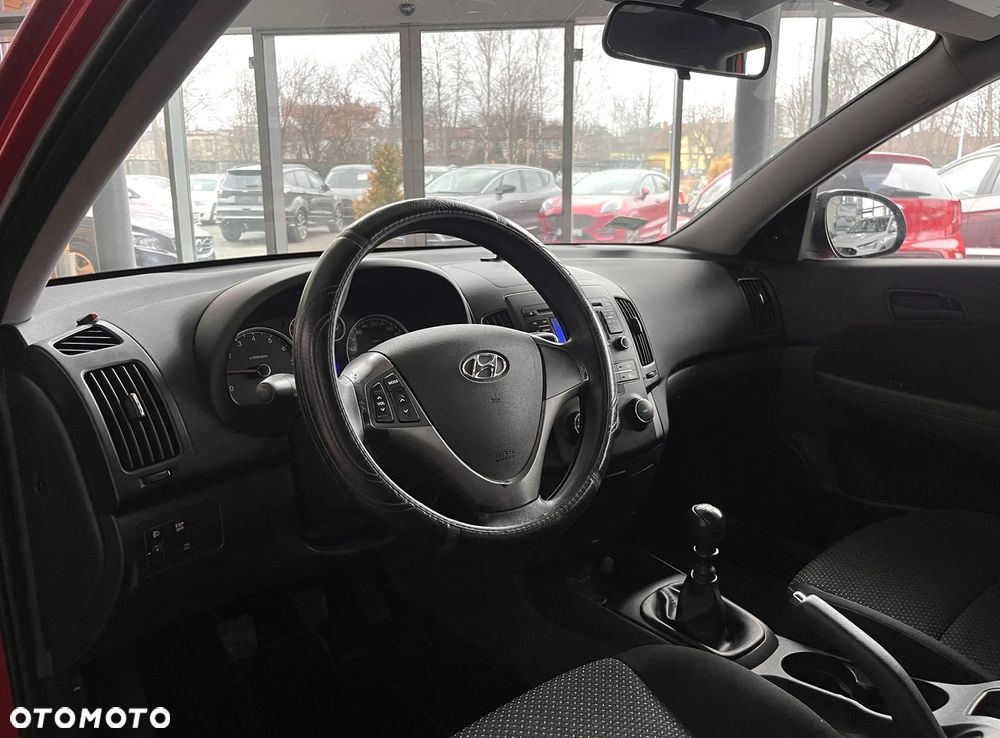 Hyundai i30 1.4 Comfort EU5 - 11