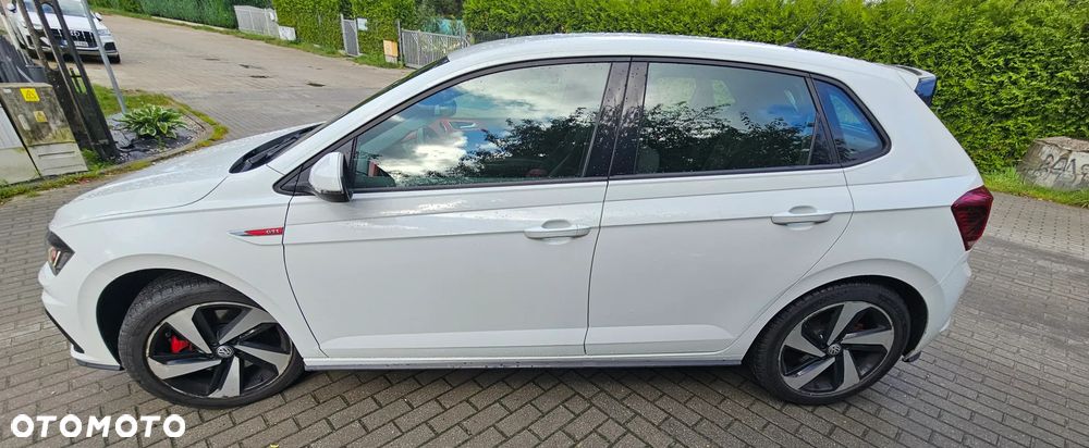 Volkswagen Polo 2.0 TSI DSG GTI - 12