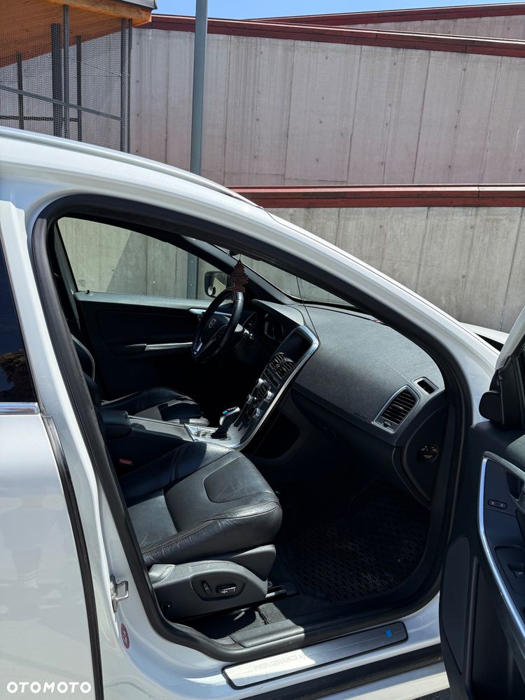 Volvo XC 60 D5 AWD Summum - 18