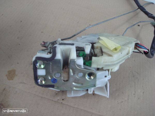 Fecho Da Porta Trás Esq Honda Civic Vii Hatchback (Eu, Ep, Ev) - 2