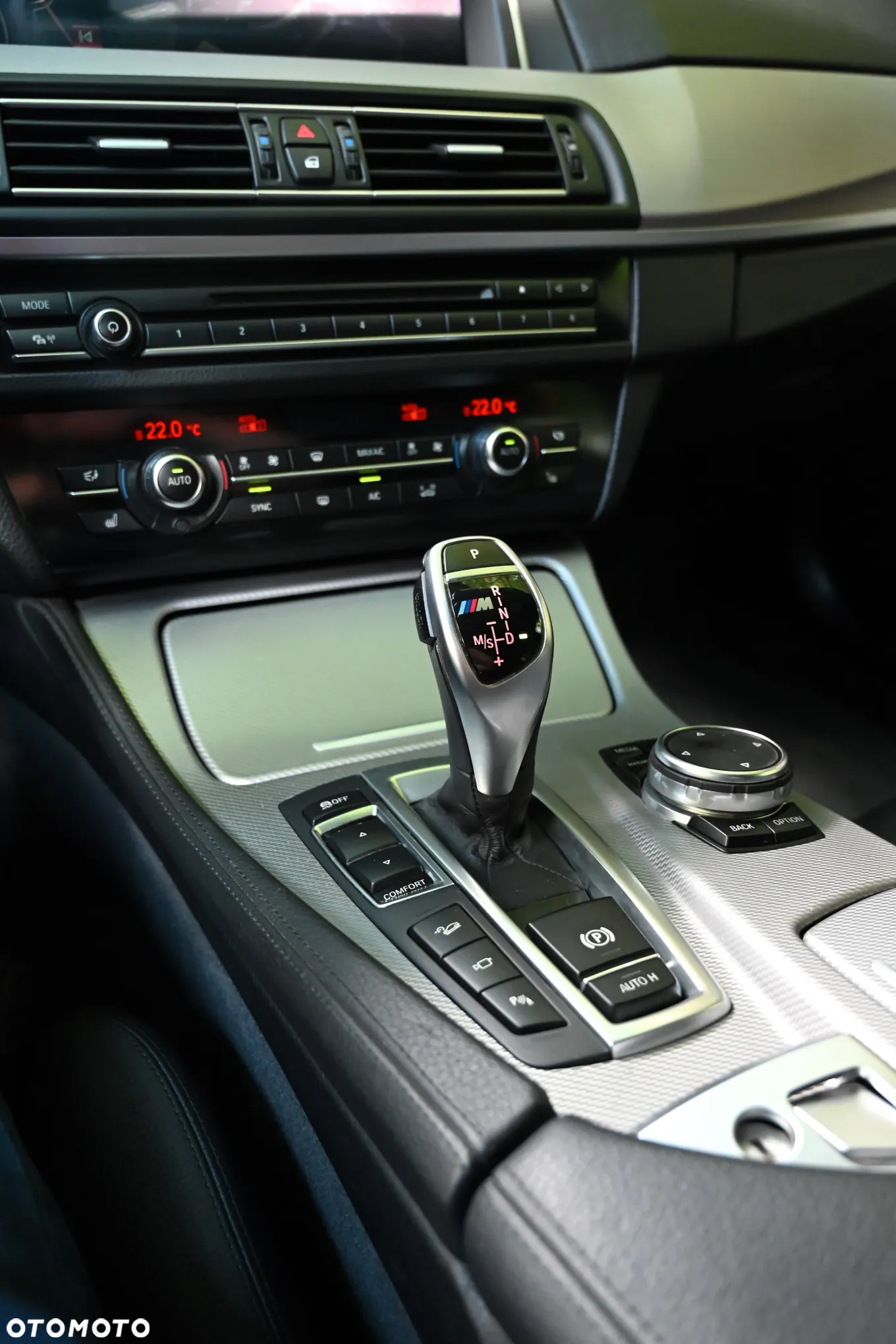 BMW Seria 5 M550d xDrive Touring Sport-Aut - 31