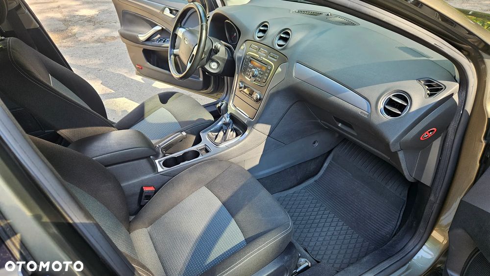 Ford Mondeo 1.6 T Trend - 16