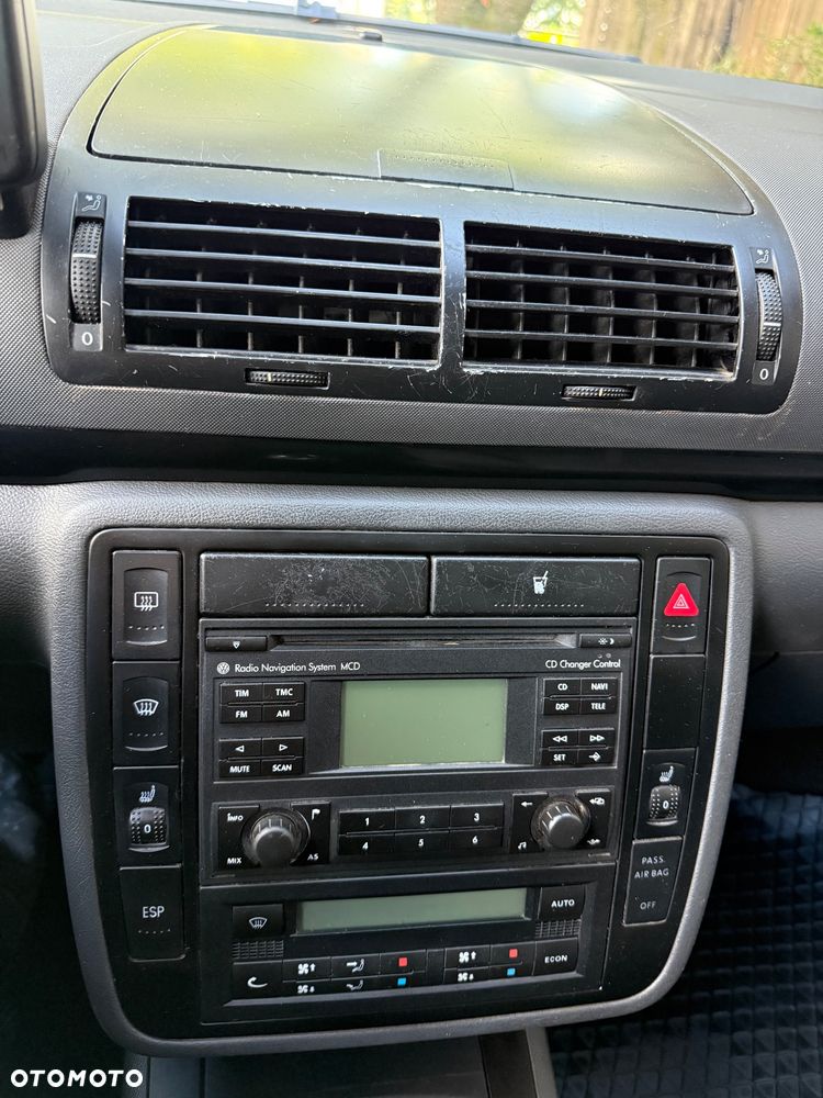 Volkswagen Sharan - 11