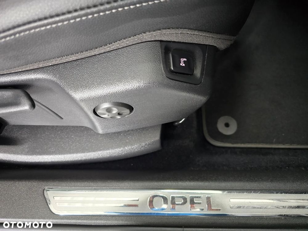 Opel Grandland X 1.5 D Start/Stop Business Elegance - 24