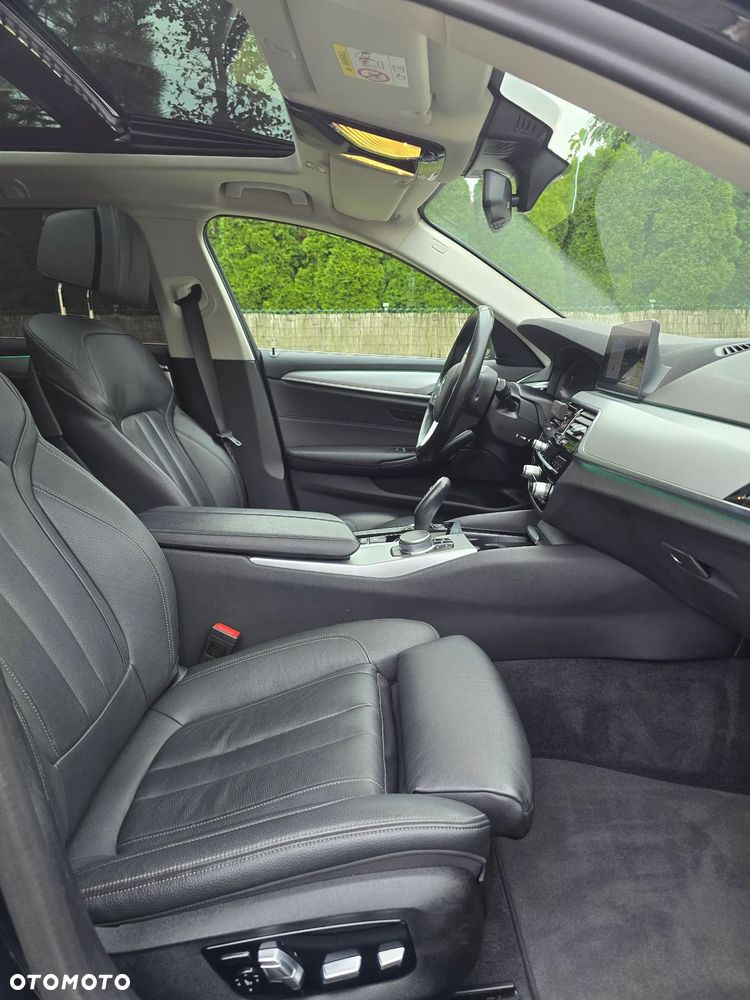 BMW Seria 5 518d mHEV Luxury Line sport - 11