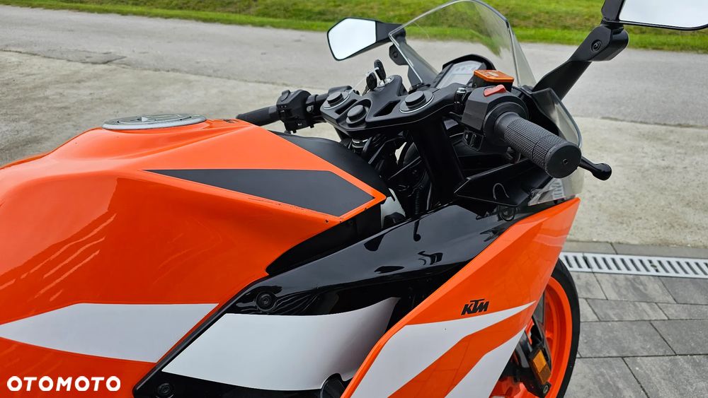 KTM RC 125 - 10