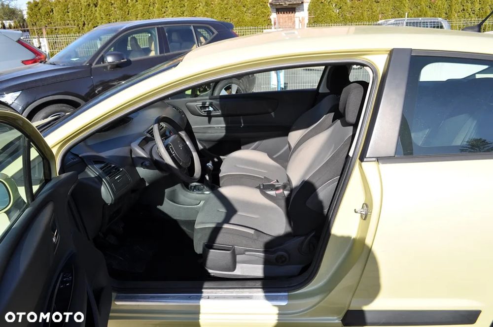 Citroën C4 1.6 HDi Impress - 13